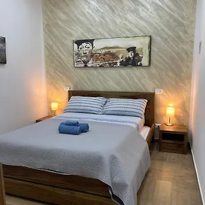 Good Friends Apartamento